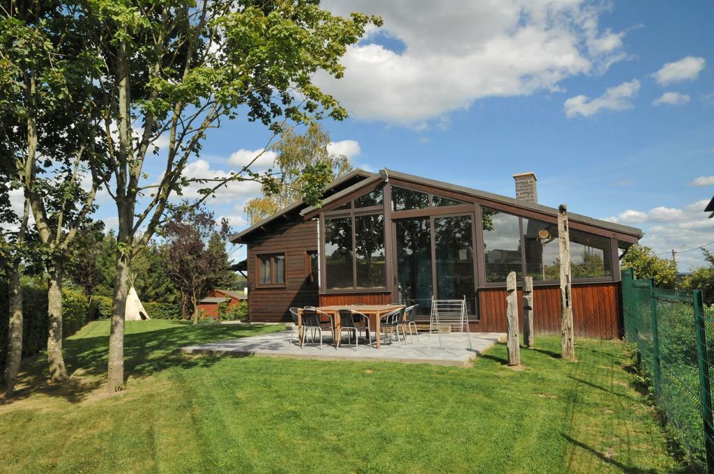 Villa Arbre Dressé à Somme-Leuze Extérieur photo