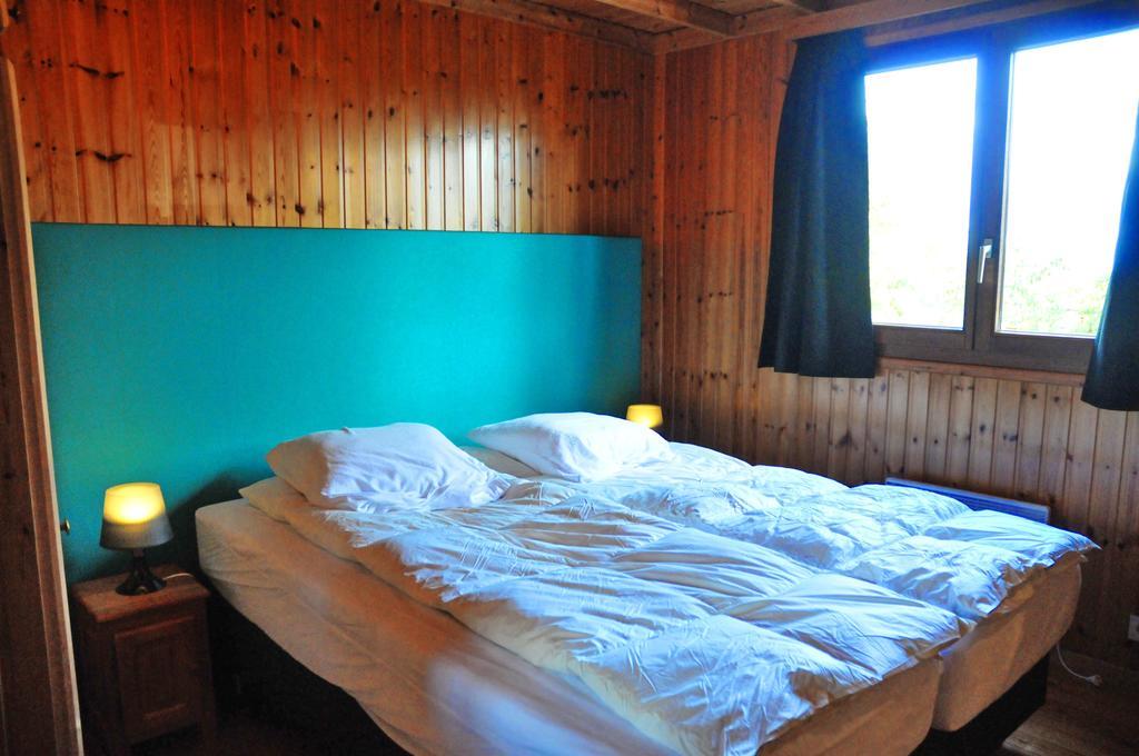 Villa Arbre Dressé à Somme-Leuze Extérieur photo