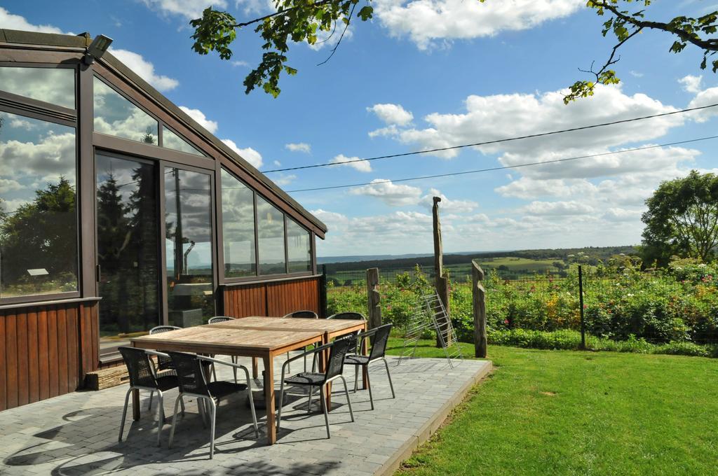 Villa Arbre Dressé à Somme-Leuze Extérieur photo